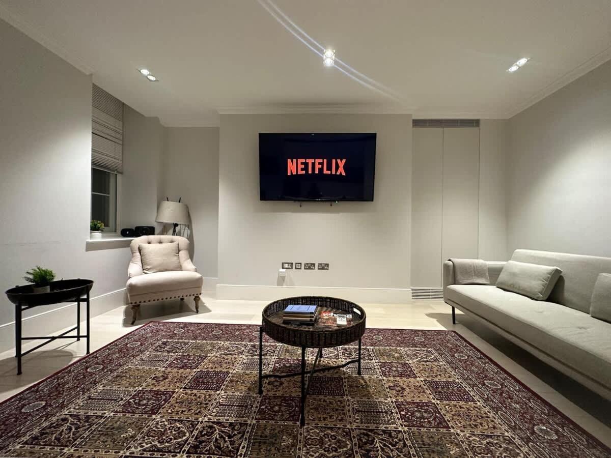 Sg, Chic Covent Garden Apartment Лондон Экстерьер фото